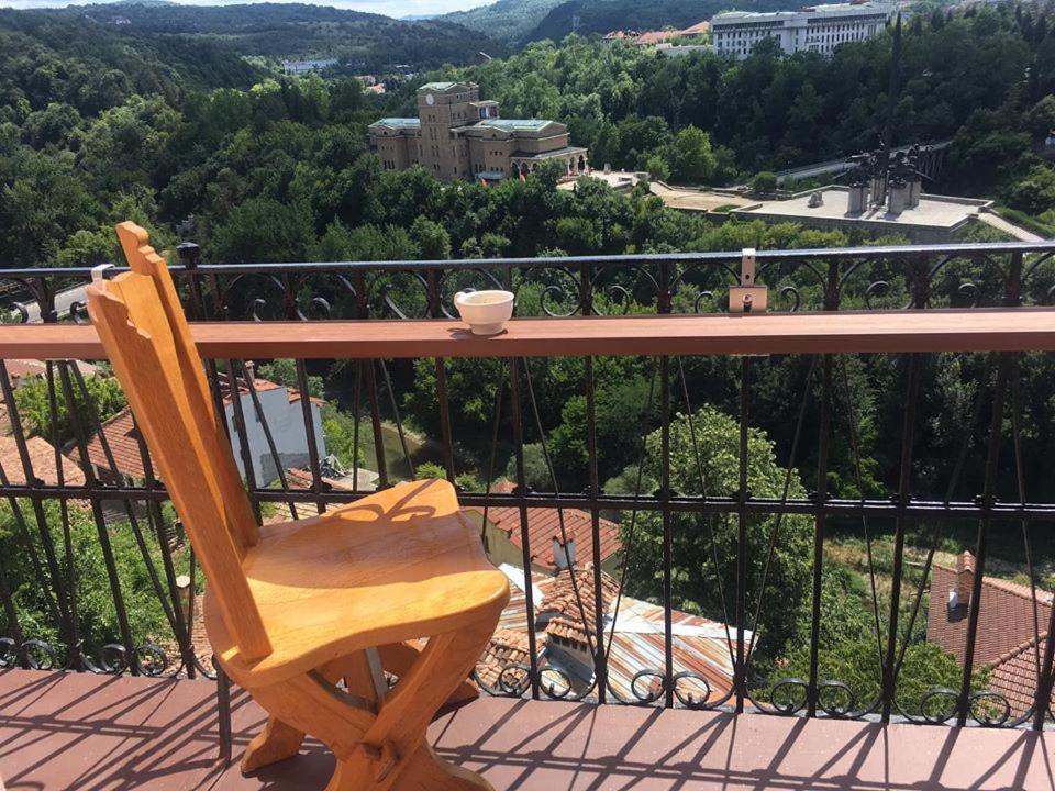 Hotel Stambolov Veliko Tărnovo Esterno foto