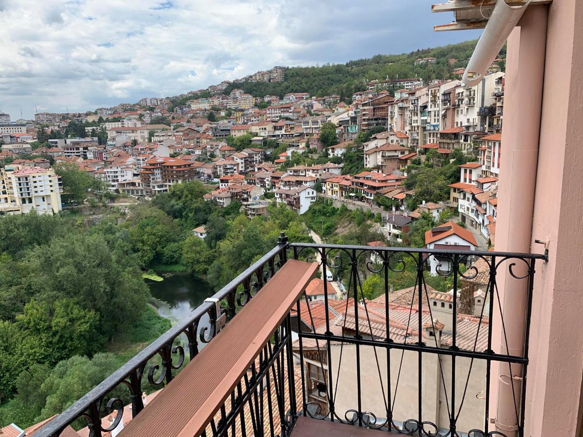 Hotel Stambolov Veliko Tărnovo Esterno foto